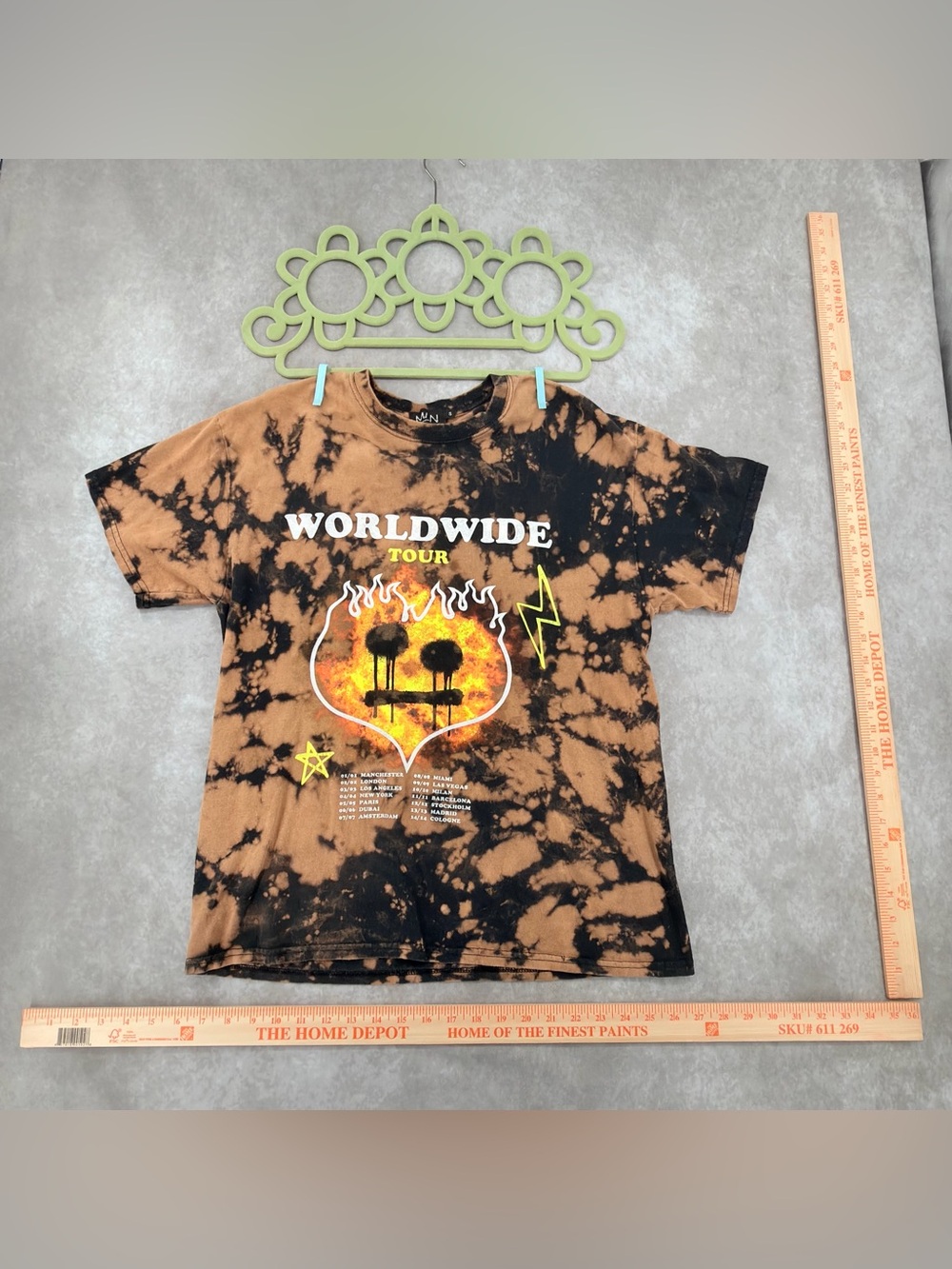 Worldwide Tour Tie-Dye Graphic Tee - Brown & Black boohooman